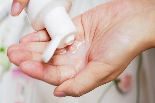 Hướng dẫn cách làm gel bôi trơn tại nhà an toàn nhanh chóng nhất 1 cach lam gel boi tron loveshopaz 1