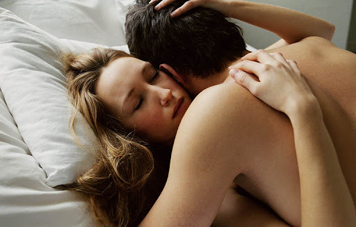 Vét máng là gì? Tuyệt chiêu vét máng khiến nàng sướng rên 3 vet mang la gi loveshopaz 3