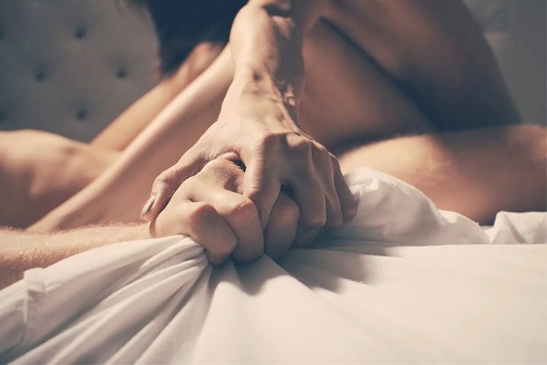 HJ là gì? Bỏ túi kỹ năng HJ đỉnh cao giúp chàng lên đỉnh nhanh chóng 2 hj loveshopaz 2