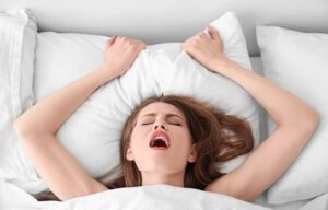 cam giac khi tinh trung ban vao tu cung loveshopaz